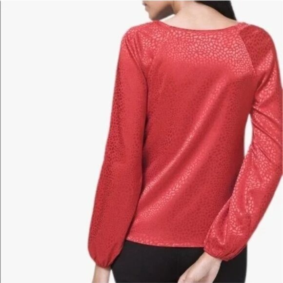 NWOT White House Black Market Animal Print Blouse - Picture 2 of 3